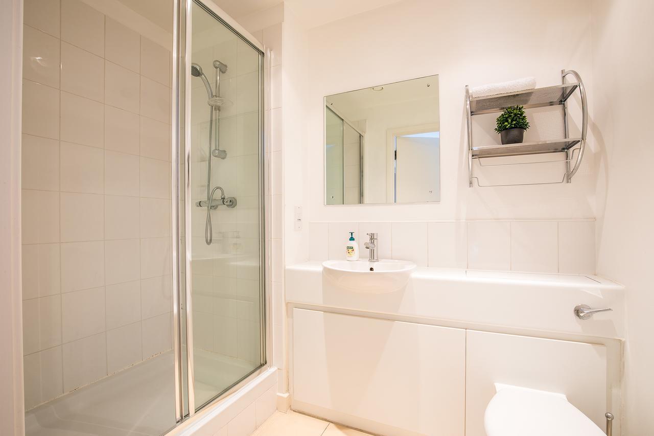 שפילד The Cathedral Suite Apartment With Love Your Stay מראה חיצוני תמונה