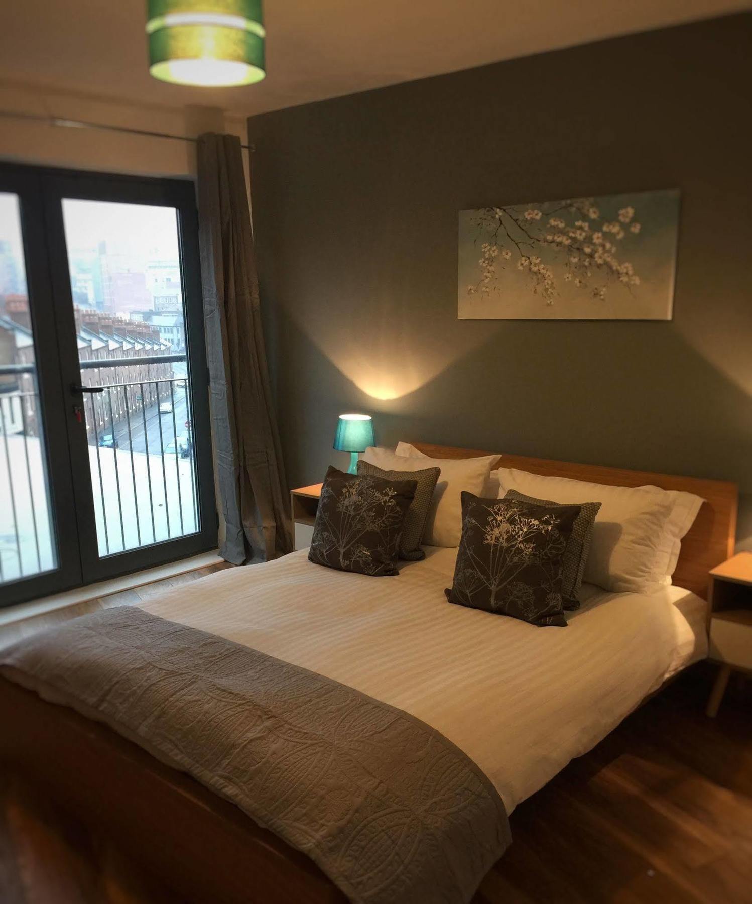 שפילד The Cathedral Suite Apartment With Love Your Stay מראה חיצוני תמונה